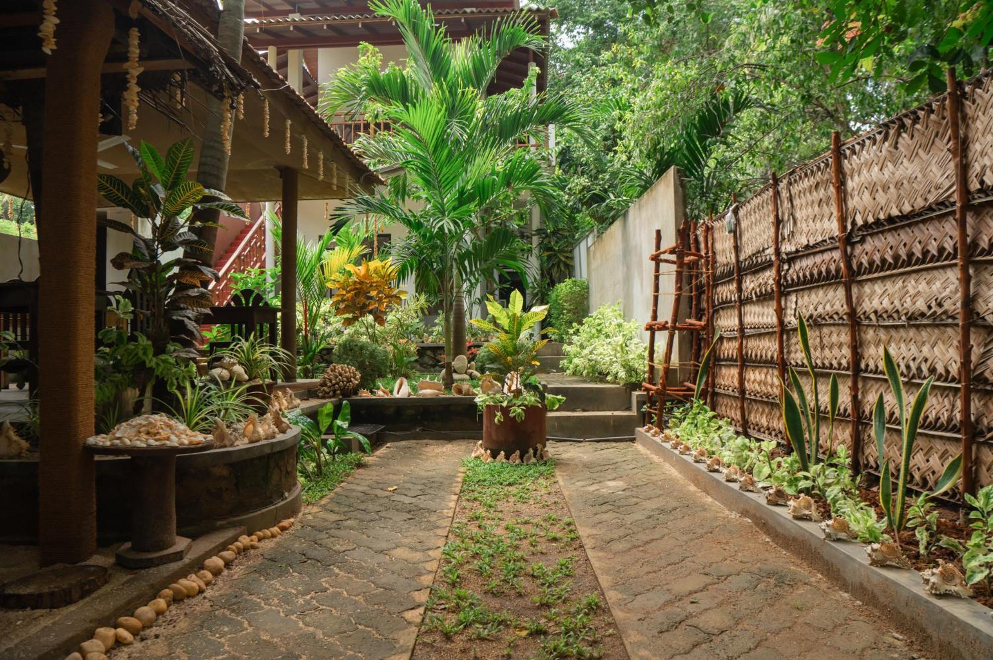Rekawa Turtle Gate Hotel Tangalle Exterior photo