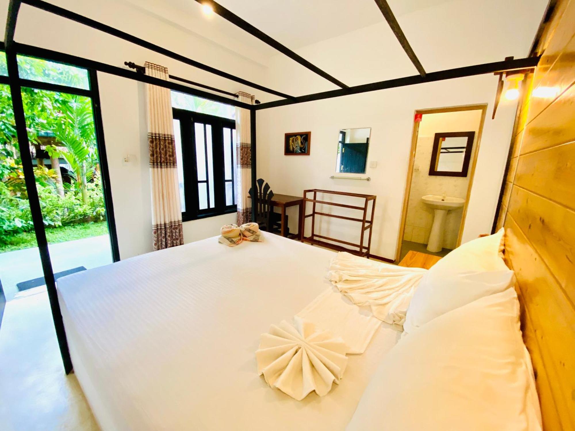 Rekawa Turtle Gate Hotel Tangalle Exterior photo
