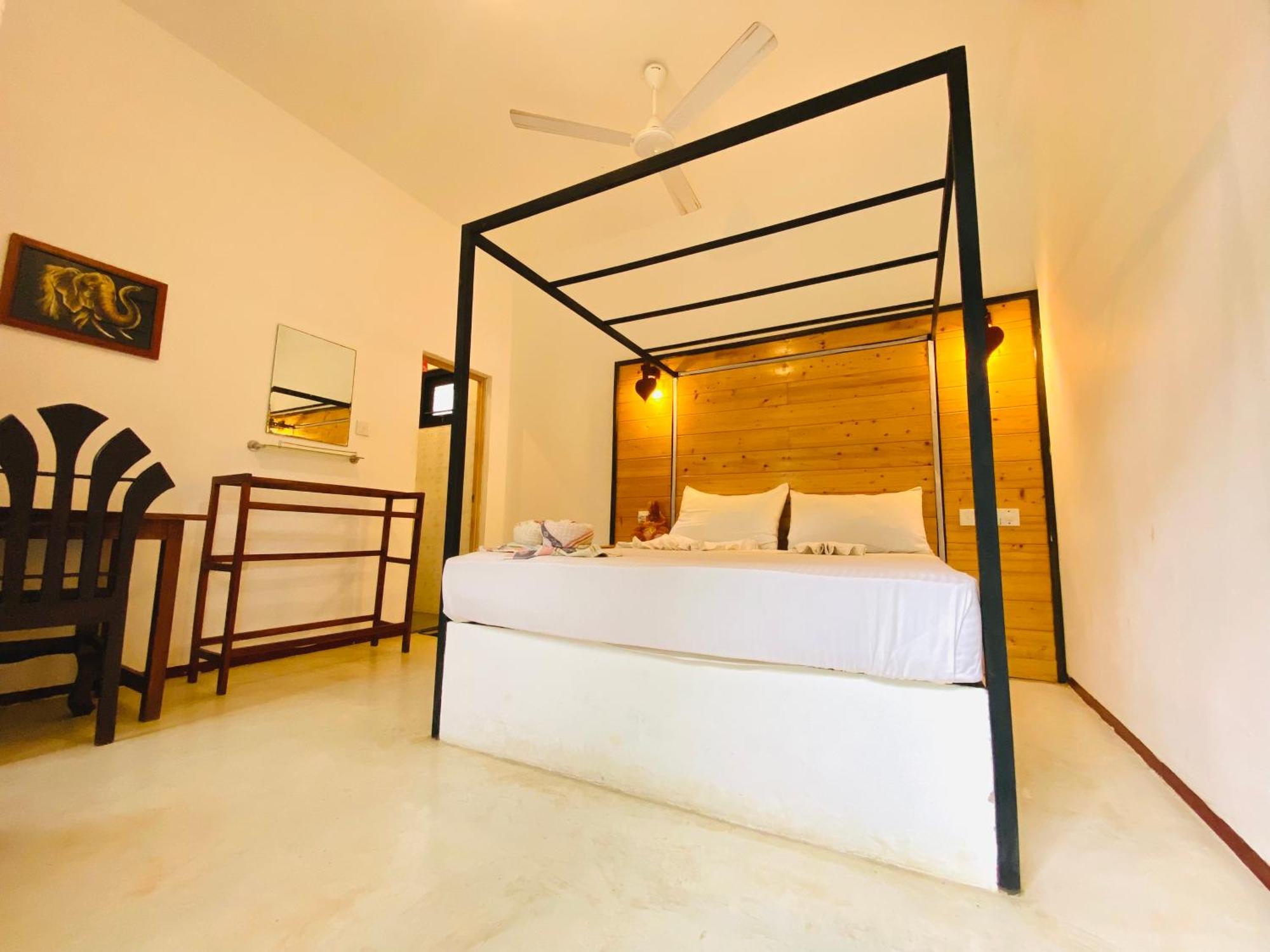 Rekawa Turtle Gate Hotel Tangalle Exterior photo