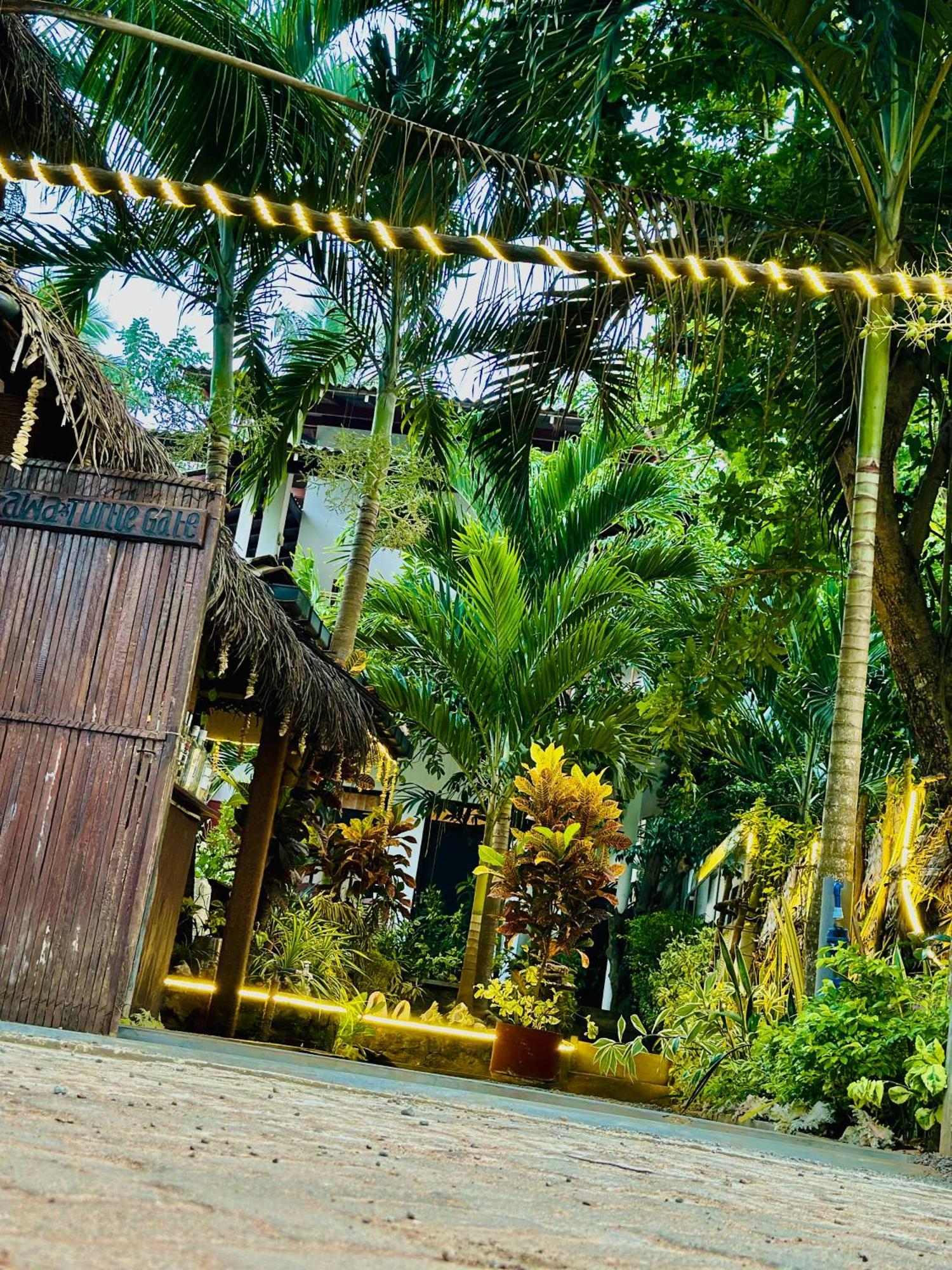 Rekawa Turtle Gate Hotel Tangalle Exterior photo