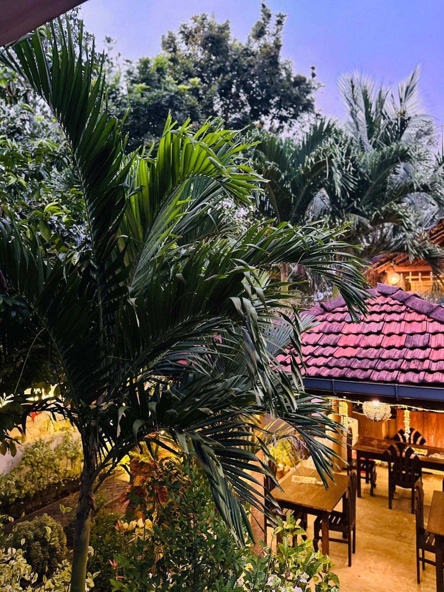 Rekawa Turtle Gate Hotel Tangalle Exterior photo